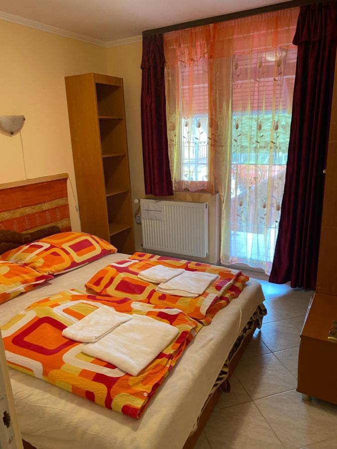 Sweet Home Apartman Hajduszoboszlo Ngoại thất bức ảnh