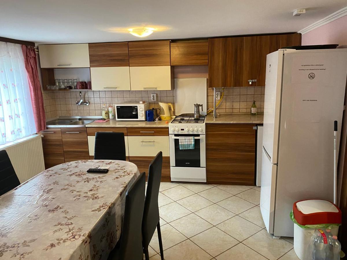 Sweet Home Apartman Hajduszoboszlo Ngoại thất bức ảnh