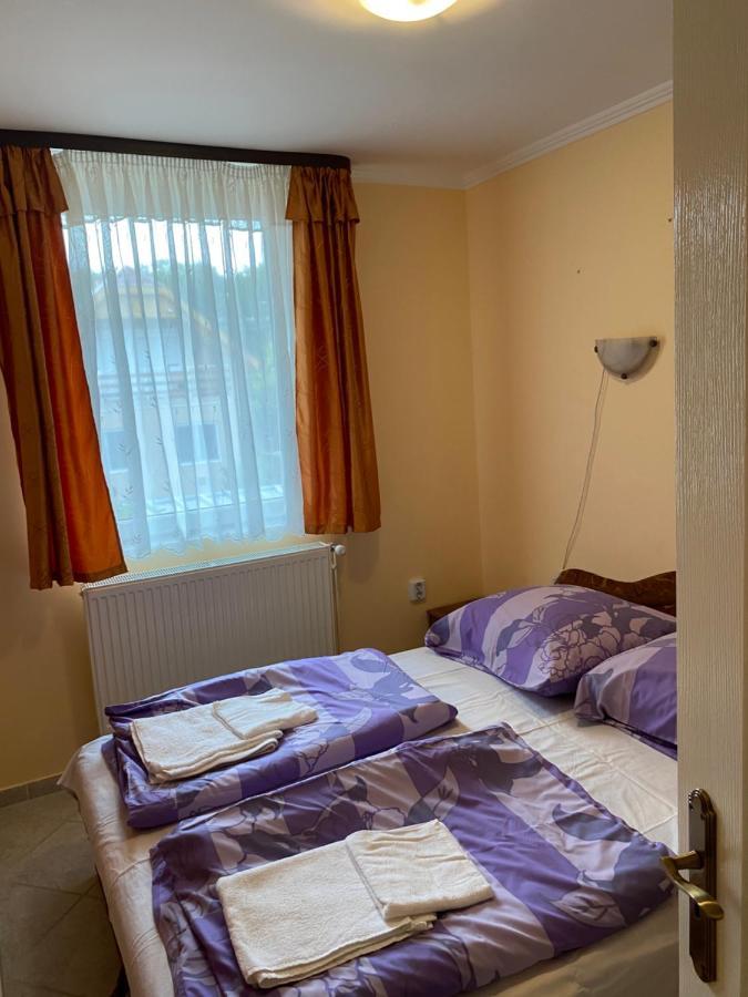 Sweet Home Apartman Hajduszoboszlo Ngoại thất bức ảnh