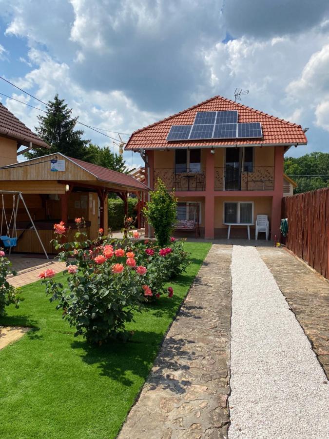Sweet Home Apartman Hajduszoboszlo Ngoại thất bức ảnh