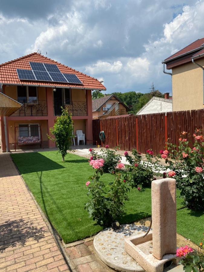 Sweet Home Apartman Hajduszoboszlo Ngoại thất bức ảnh